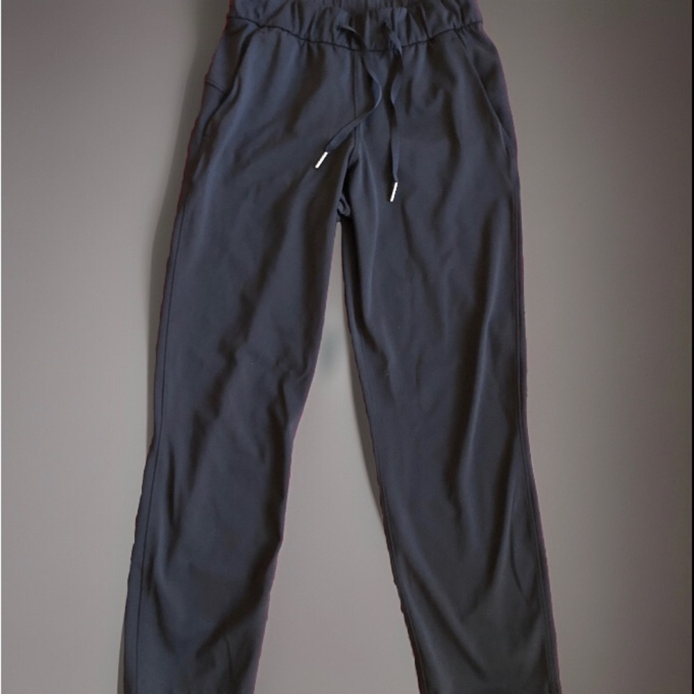 Lululemon Keep Moving Black Drawstring Crop Pants Pockets Women’s Size 2